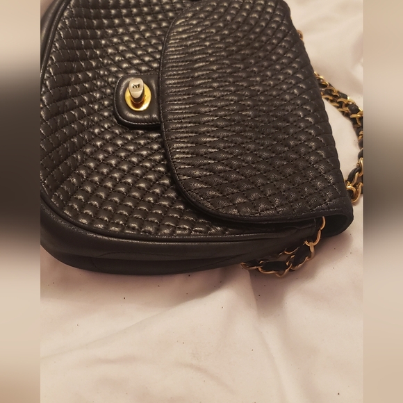 BALLY Quilted Chain Shoulder Bag Lambskin leather Black - Picture 11 of 13